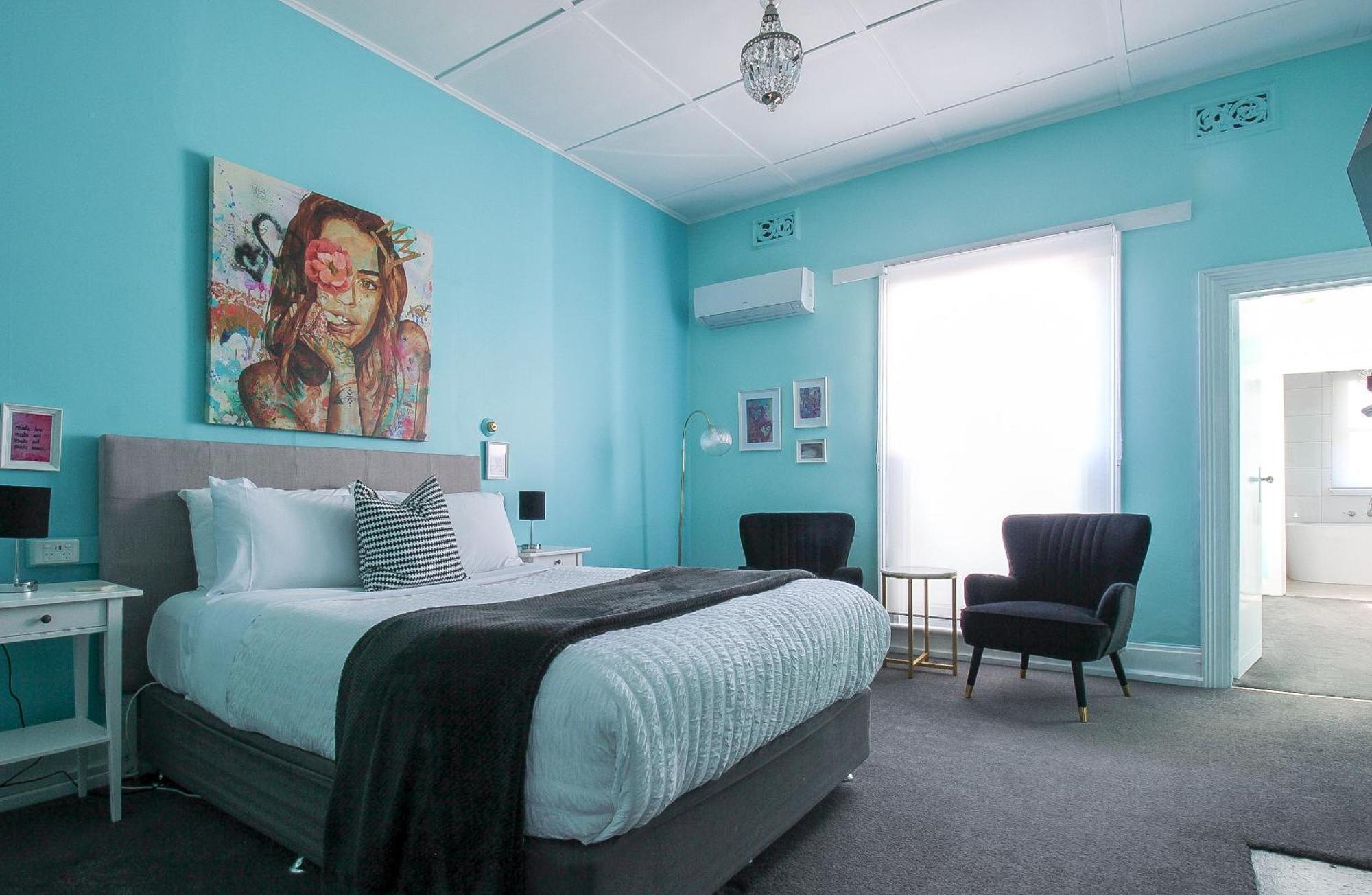 The Dragonfly Inn Launceston Bilik gambar